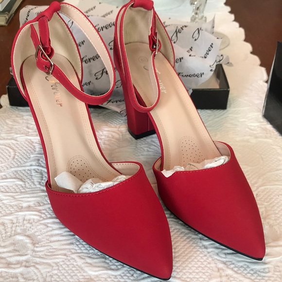 NEW red heels 8.5 - Picture 2 of 9
